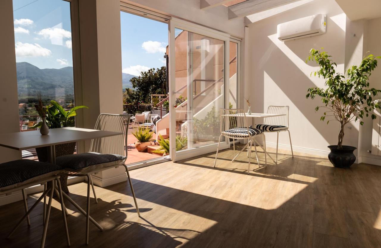 Bnb Casa Rossa 몬레알레 외부 사진