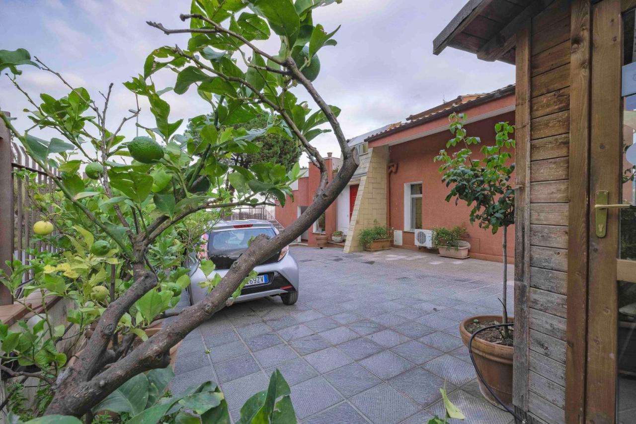 Bnb Casa Rossa 몬레알레 외부 사진