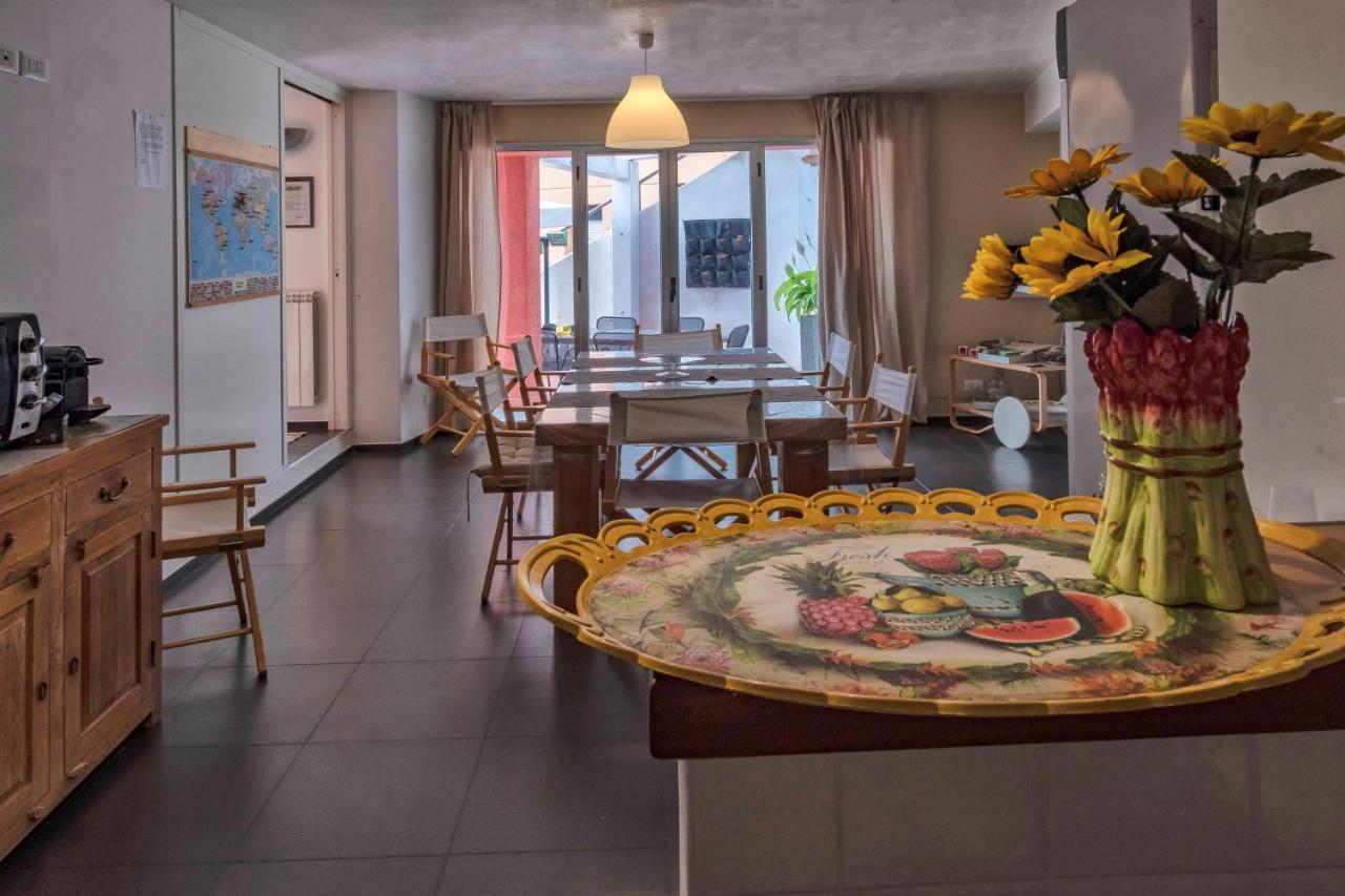Bnb Casa Rossa 몬레알레 외부 사진