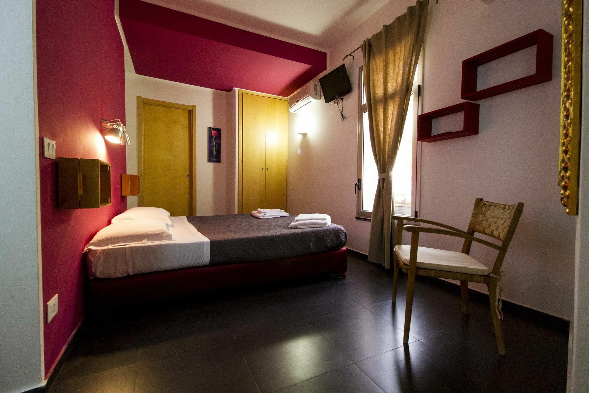 Bnb Casa Rossa 몬레알레 외부 사진